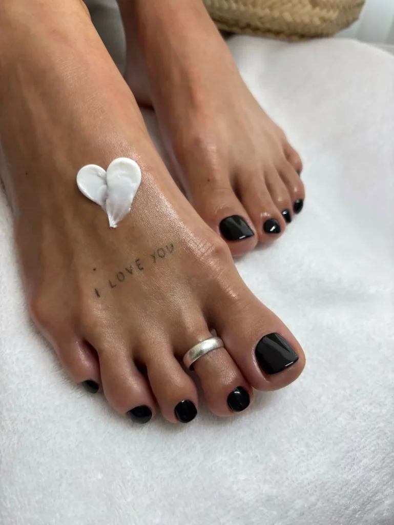 June Pedicure Ideas 2026: 25 Fresh Nail Designs and Colors to Try This Summer
