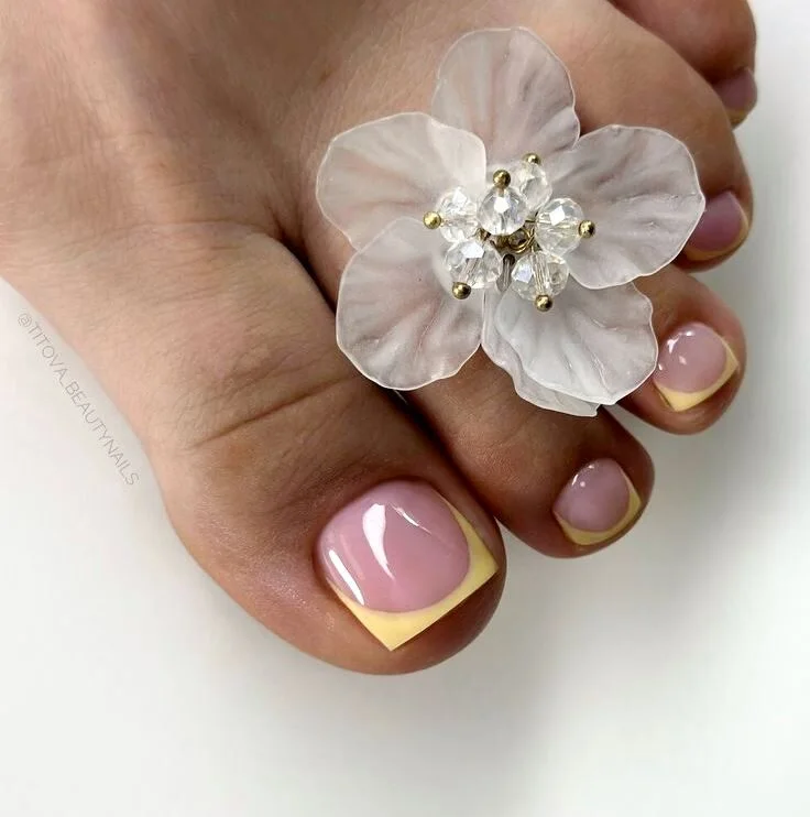 June Pedicure Ideas 2026: 25 Fresh Nail Designs and Colors to Try This Summer