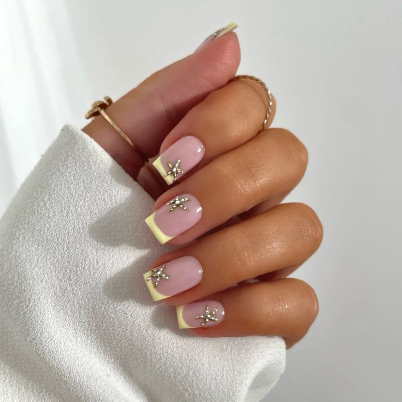 Starfish Summer Nails 2026:  Beachy Manicure Ideas That Make Every Summer Look Better