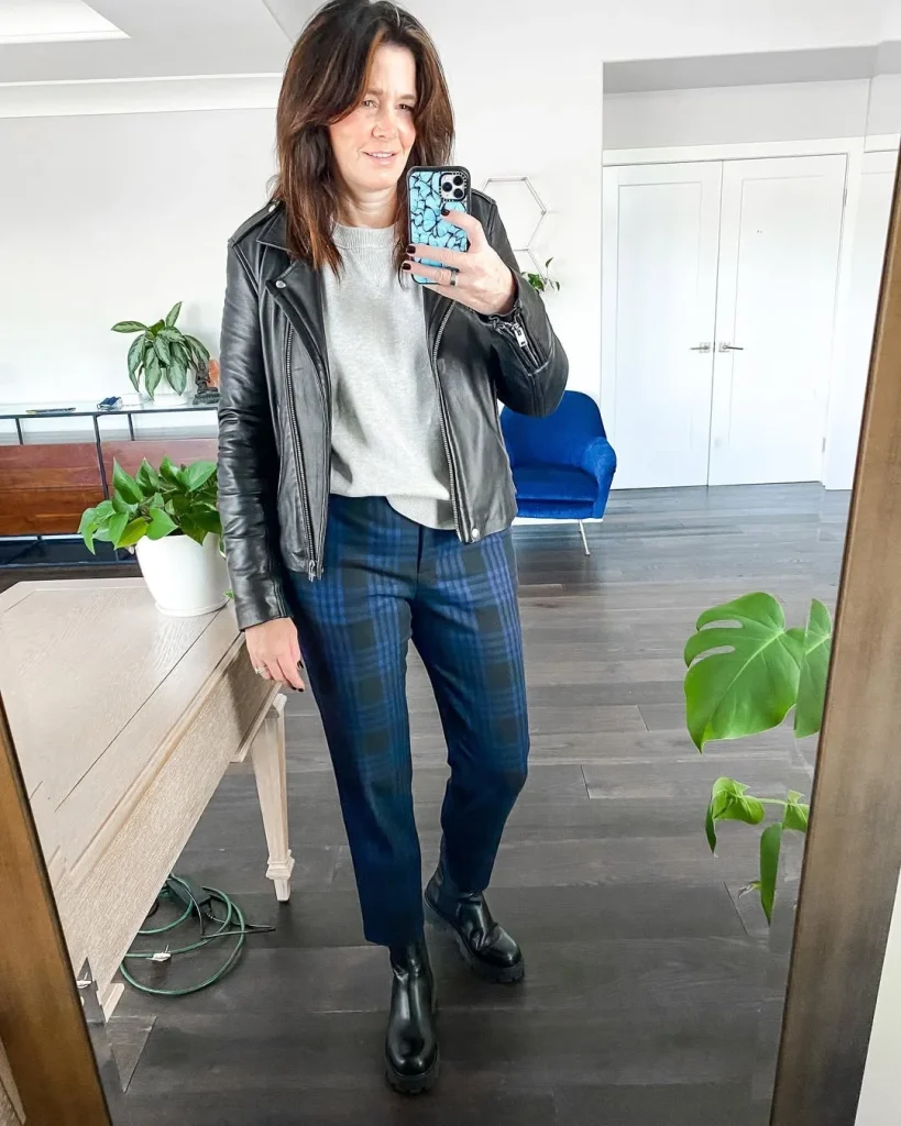 What To Wear In Fall 2026 Over 50: Chic, Comfortable & Age-Confident Outfit Ideas