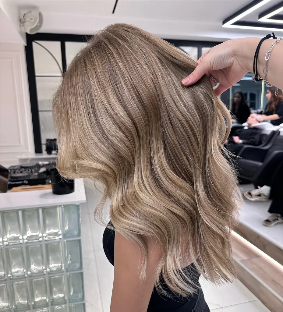 Beige Blond Hair Color: 26 Gorgeous Shades That Look Expensive