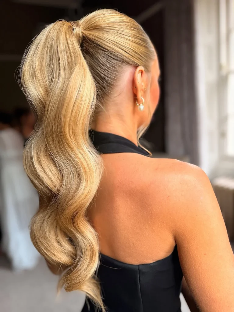Bridesmaid Hairstyling: 24 Elegant Ideas for Every Wedding Style