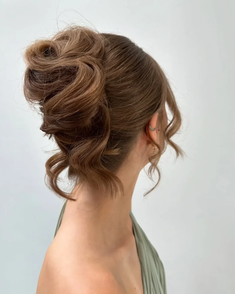 Bridesmaid Hairstyling: 24 Elegant Ideas for Every Wedding Style