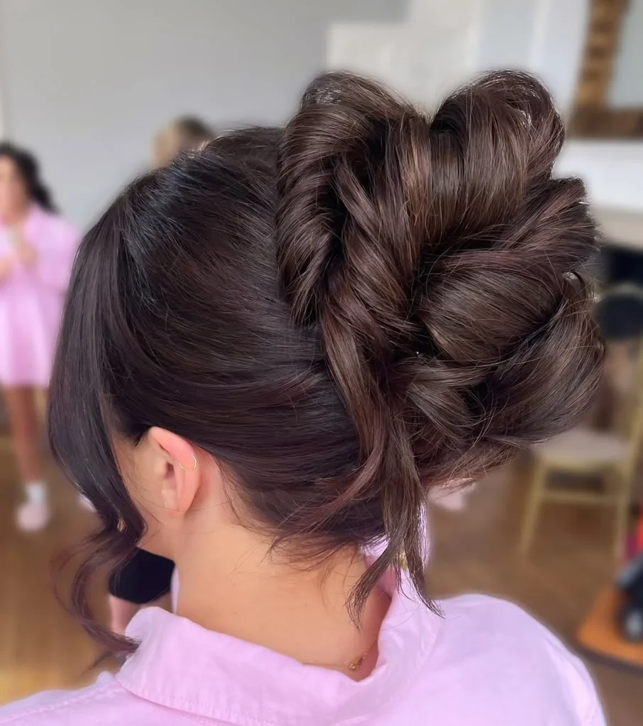 Bridesmaid Hairstyling: 24 Elegant Ideas for Every Wedding Style