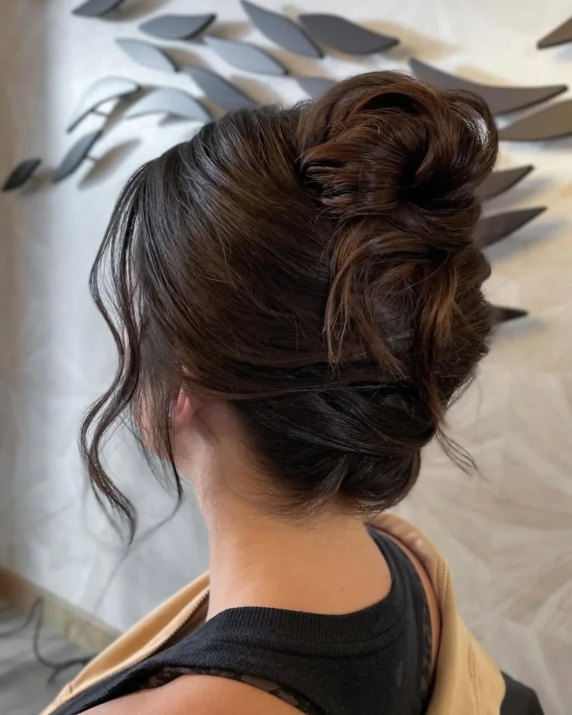 Bridesmaid Hairstyling: 24 Elegant Ideas for Every Wedding Style