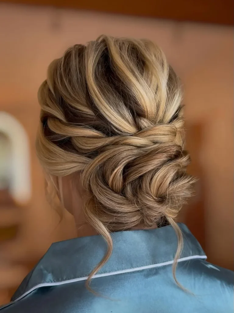 Bridesmaid Hairstyling: 24 Elegant Ideas for Every Wedding Style