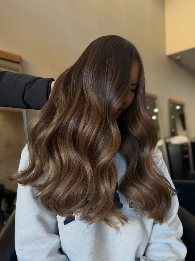Chestnut Brown Hair Color: 26 Gorgeous Ideas for Rich, Glossy Brunette Hair