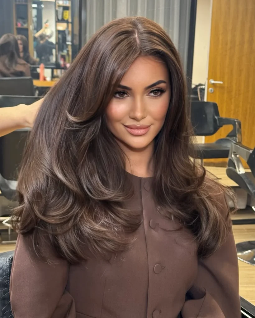 Chestnut Brown Hair Color: 26 Gorgeous Ideas for Rich, Glossy Brunette Hair