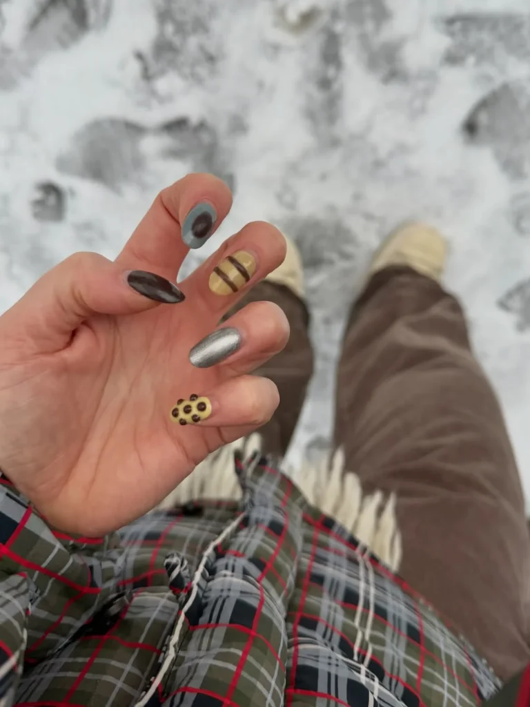 Fall Almond Nails: 26 Cozy and Elegant Designs to Wear All Season
