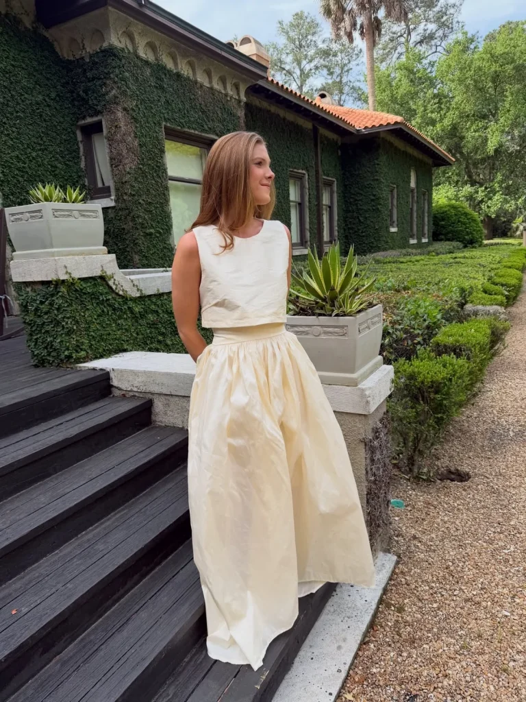 Fall Engagement Photo Outfits: 24 Elegant & Timeless Ideas for 2026