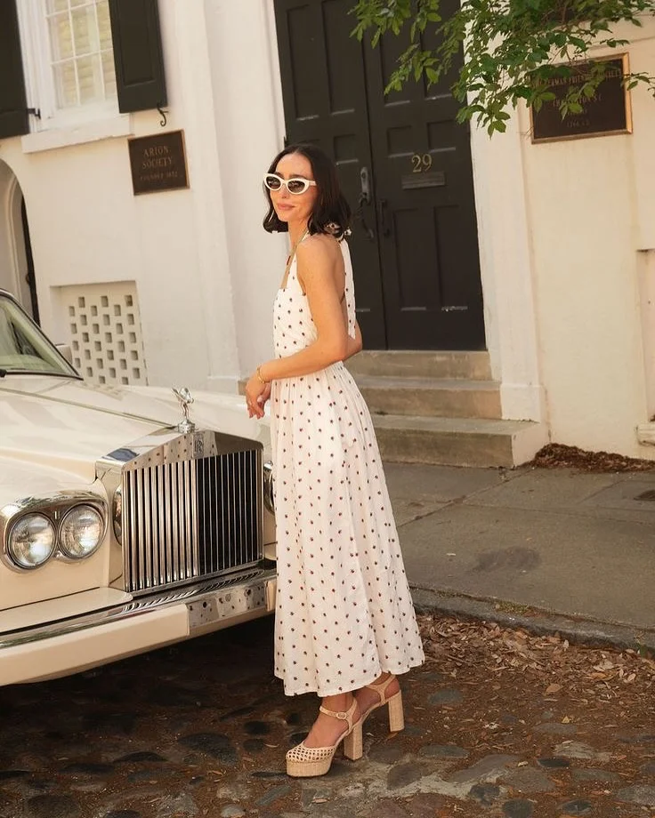Fall Engagement Photo Outfits: 24 Elegant & Timeless Ideas for 2026