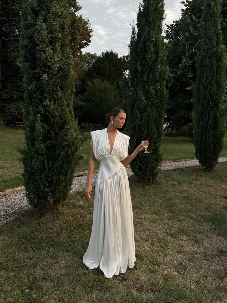 Fall Engagement Photo Outfits: 24 Elegant & Timeless Ideas for 2026