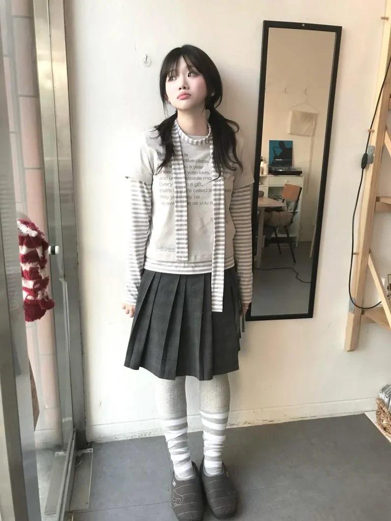 Fall Long Sleeve Tops 2026: 24 Stylish Outfit Ideas You'll Wear All Season