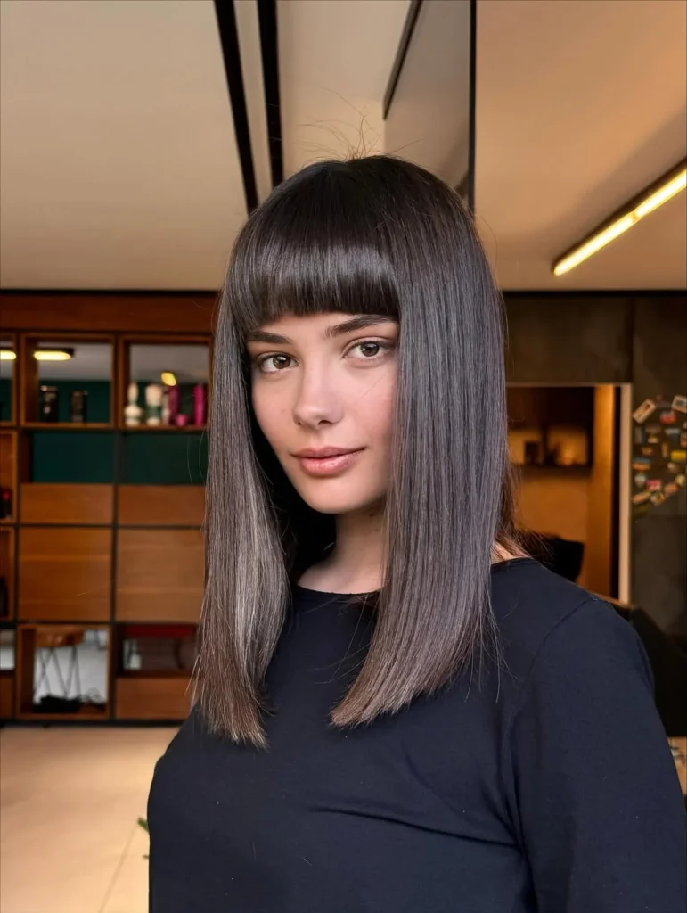 Fall Medium Haircuts 2026 That Make Layered Hair Look Effortlessly Chic