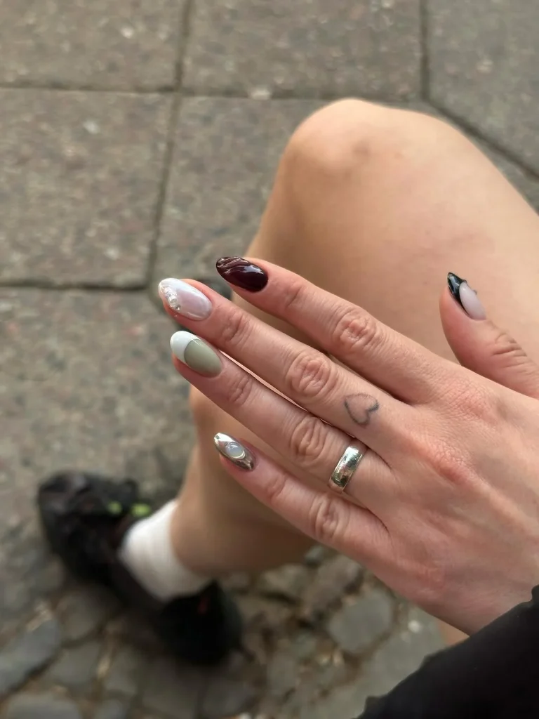 Fall Medium Nail Ideas: 25 Chic Designs to Wear All Autumn