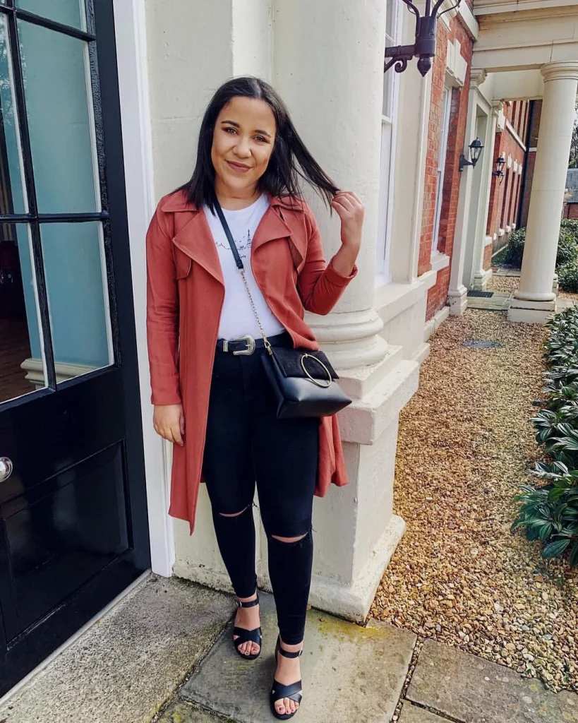 Fall Outfits With Duster Coat 2026:  Chic Layering Ideas You'll Want to Copy This Season