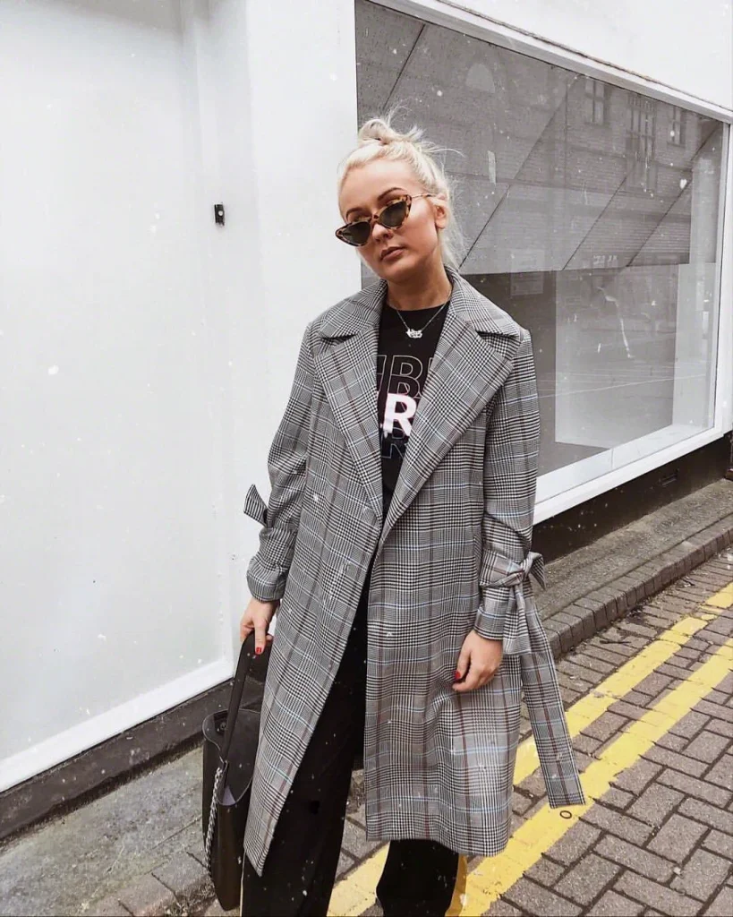 Fall Outfits With Duster Coat 2026:  Chic Layering Ideas You'll Want to Copy This Season