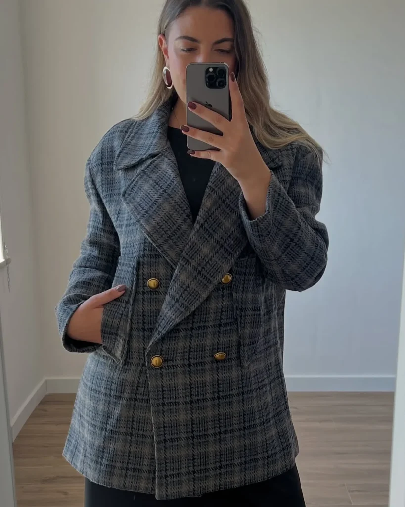 Fall Outfits With Peacoat 2026: 23 Chic Looks to Wear All Season