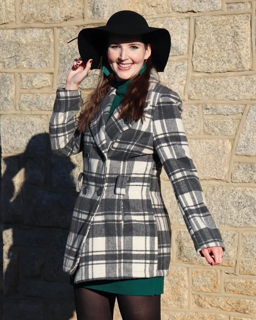 Fall Outfits With Peacoat 2026: 23 Chic Looks to Wear All Season