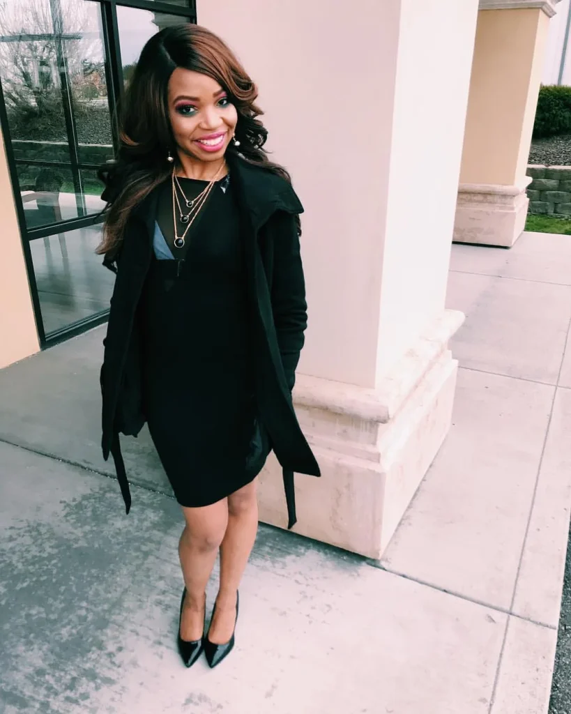 Fall Outfits With Peacoat 2026: 23 Chic Looks to Wear All Season
