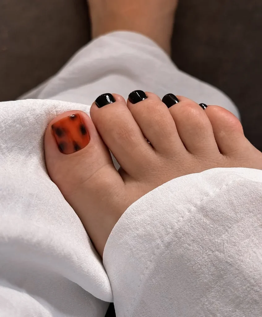Fall Pedicure Ideas: 25 Chic Designs to Elevate Your Autumn Style