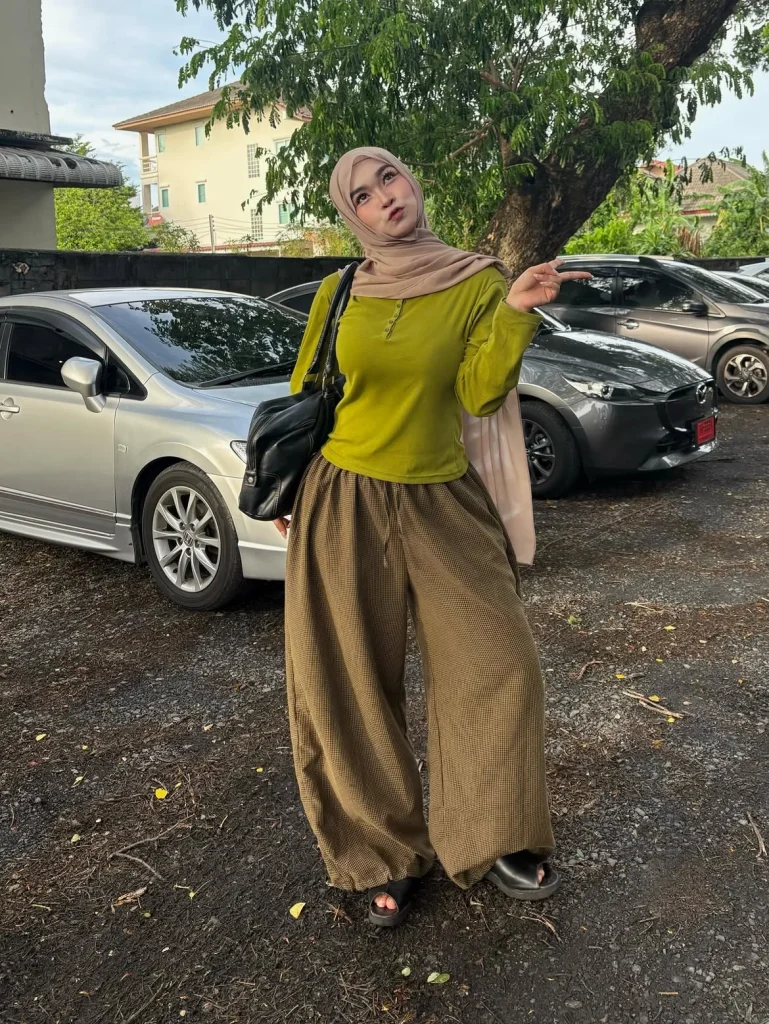 Fall Travel Outfits For Women 2026: 26 Chic & Comfortable Looks You'll Want to Pack