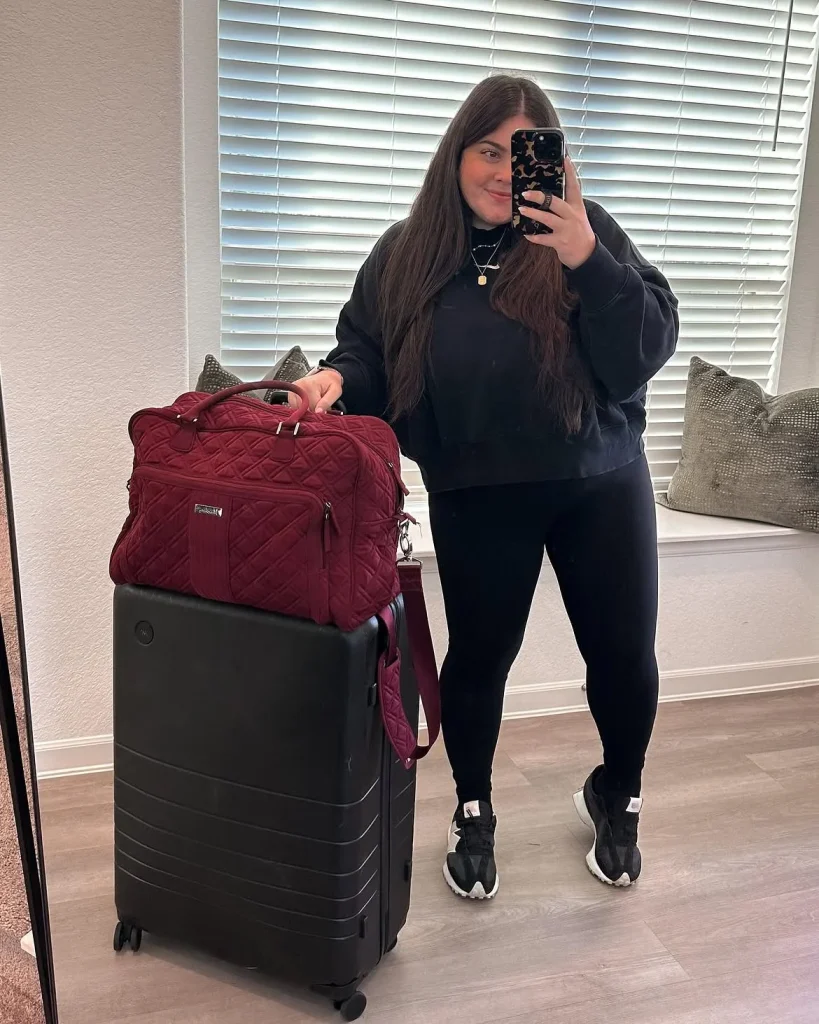 Fall Travel Outfits For Women 2026: 26 Chic & Comfortable Looks You'll Want to Pack