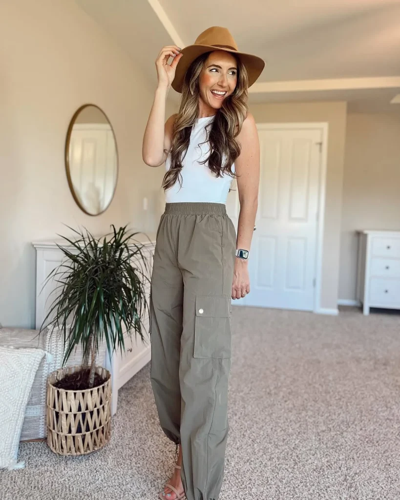 Fall Travel Outfits For Women 2026: 26 Chic & Comfortable Looks You'll Want to Pack