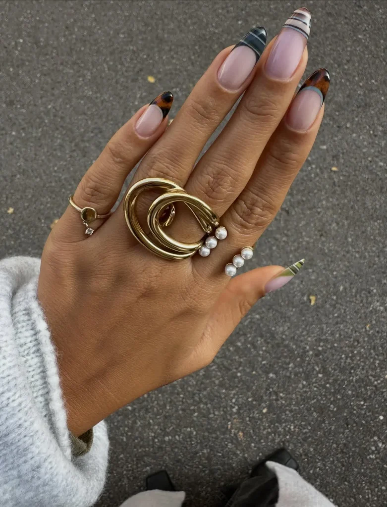 September Nails Color: 26 Stunning Fall Shades and Trendy Nail Ideas