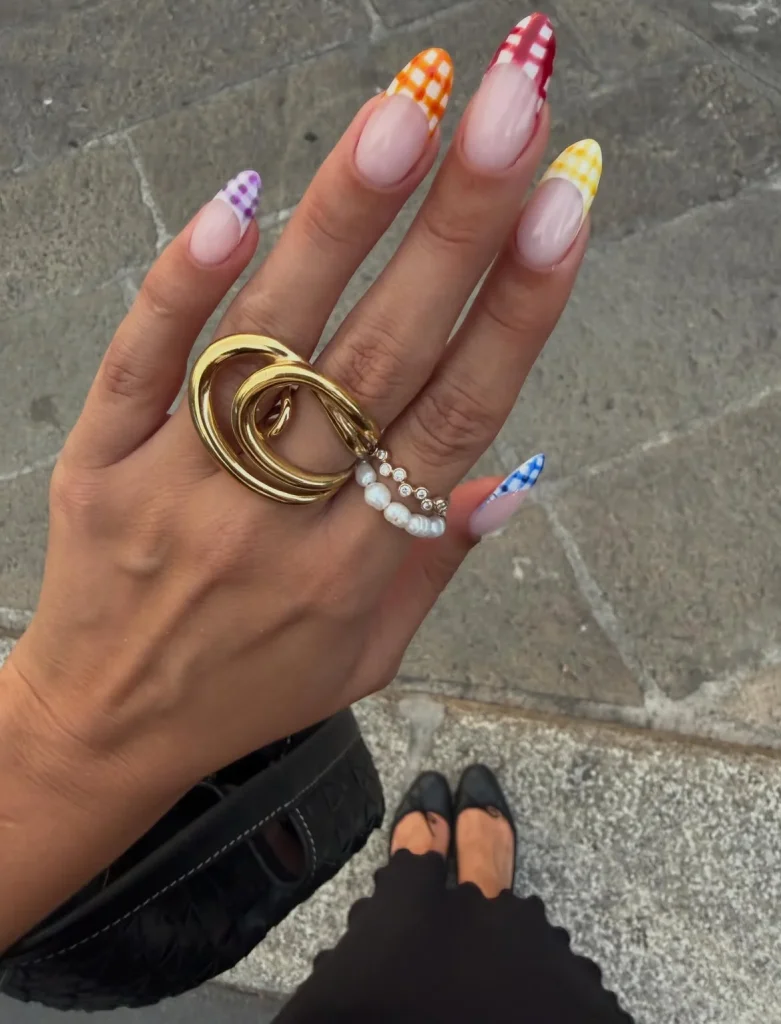 September Nails Color: 26 Stunning Fall Shades and Trendy Nail Ideas