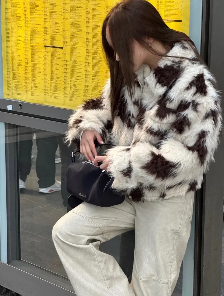 Shaggy Jacket: 25 Chic Outfit Ideas to Elevate Your Winter Style