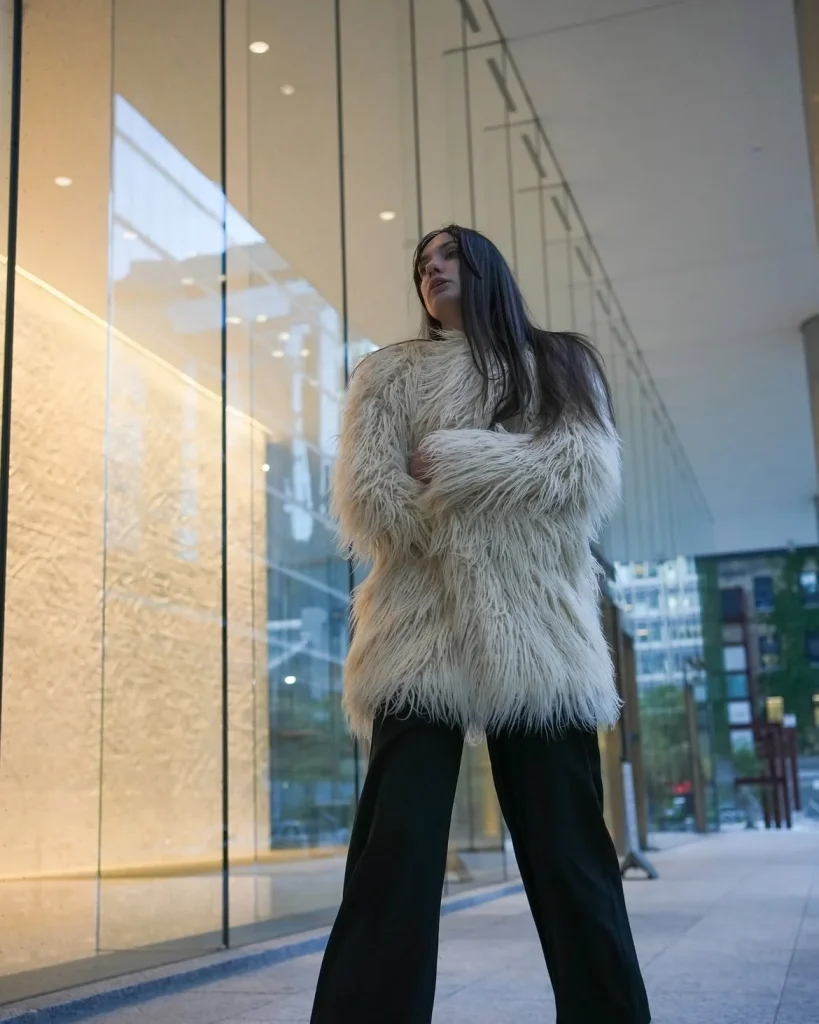 Shaggy Jacket: 25 Chic Outfit Ideas to Elevate Your Winter Style