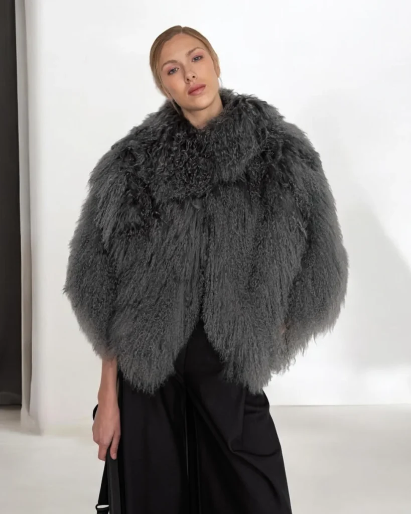 Shaggy Jacket: 25 Chic Outfit Ideas to Elevate Your Winter Style