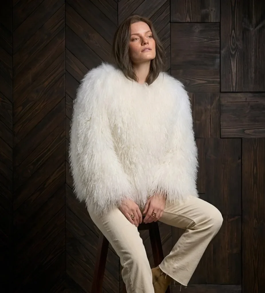 Shaggy Jacket: 25 Chic Outfit Ideas to Elevate Your Winter Style