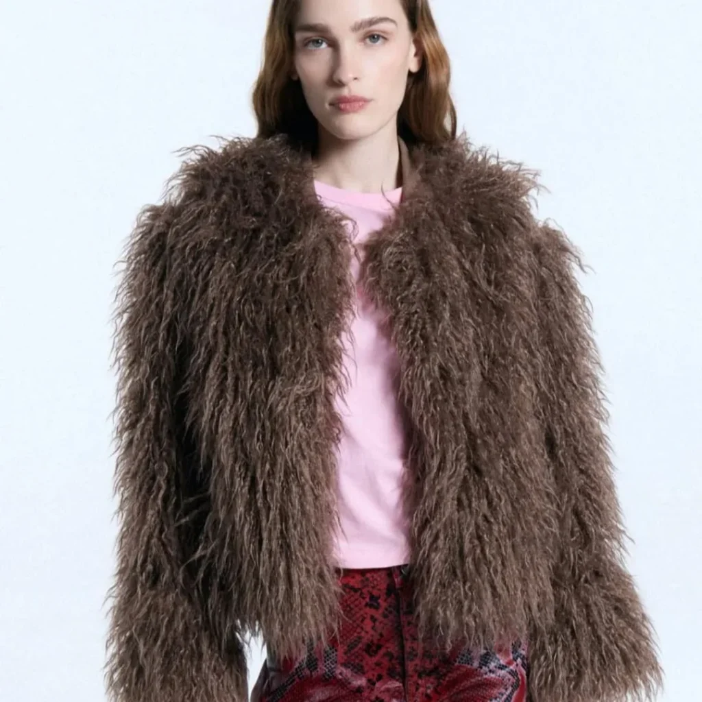 Shaggy Jacket: 25 Chic Outfit Ideas to Elevate Your Winter Style