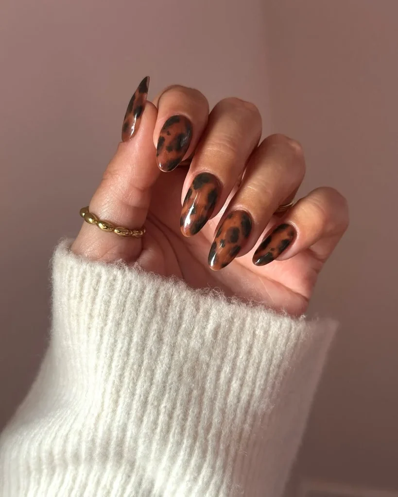 Brown Fall Nails: 26 Cozy & Chic Manicure Ideas to Try in 2026