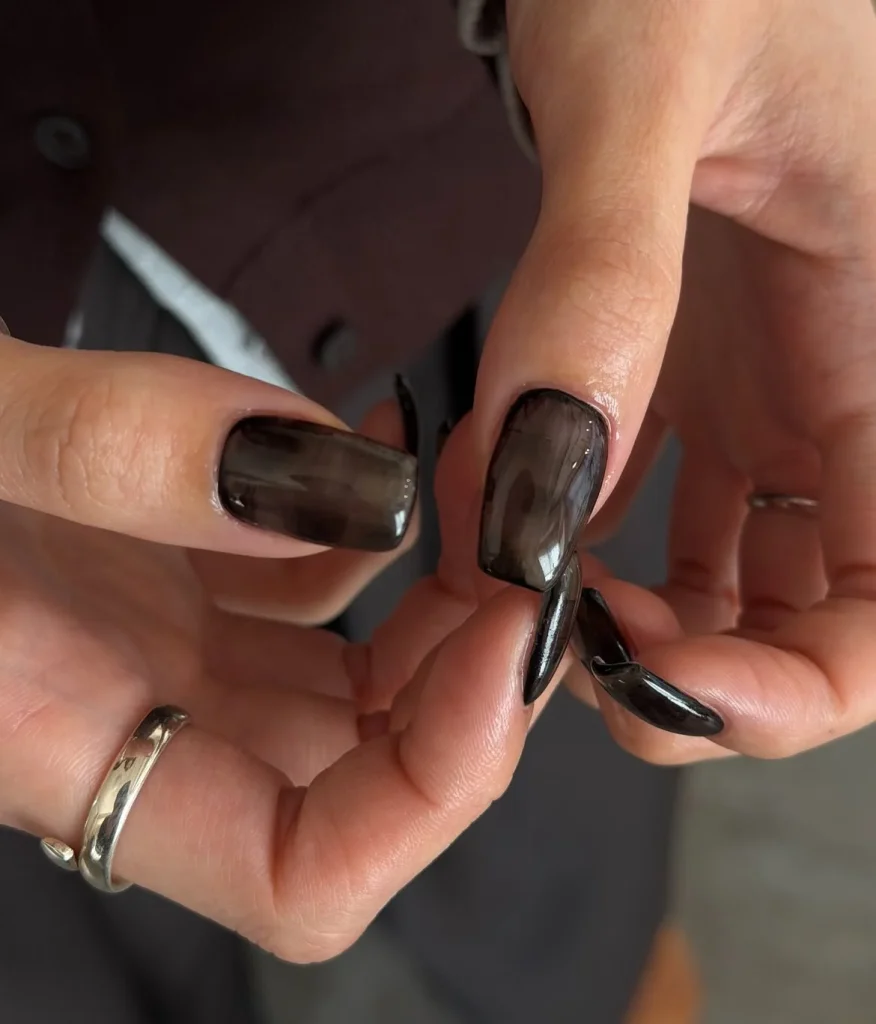 Dark Fall Nails: 25 Chic Ideas for the Perfect Autumn Manicure