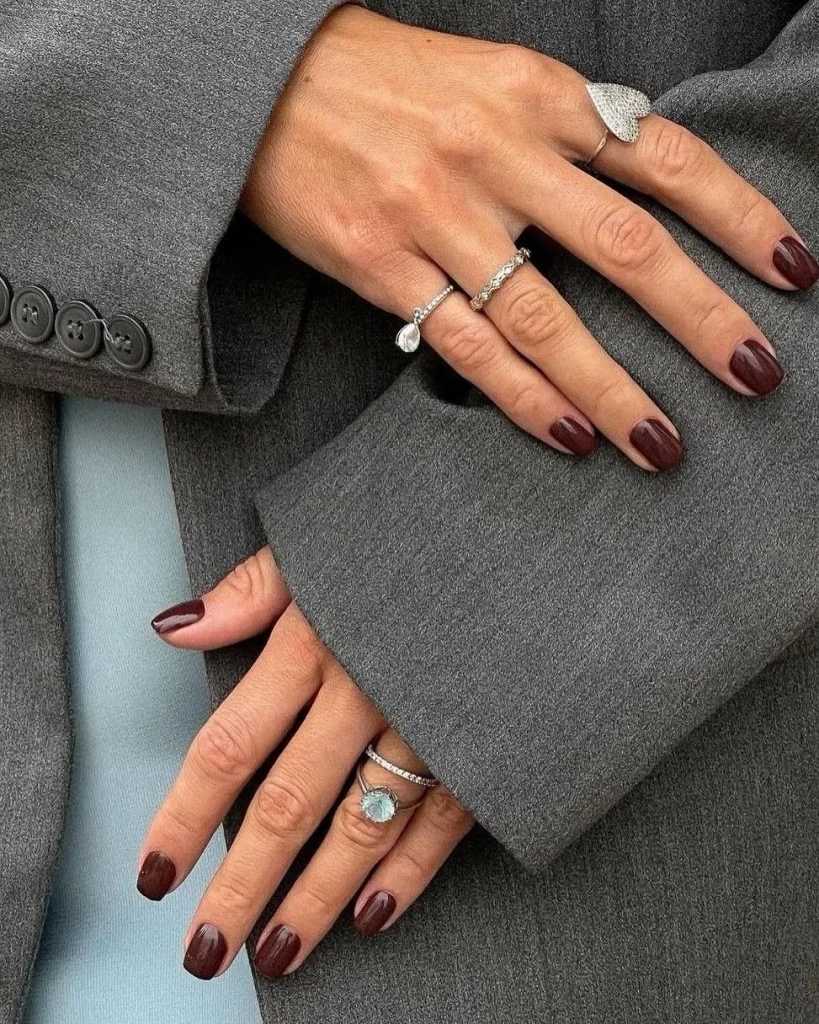 Dark Fall Nails: 25 Chic Ideas for the Perfect Autumn Manicure