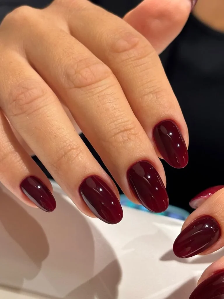 Dark Fall Nails: 25 Chic Ideas for the Perfect Autumn Manicure