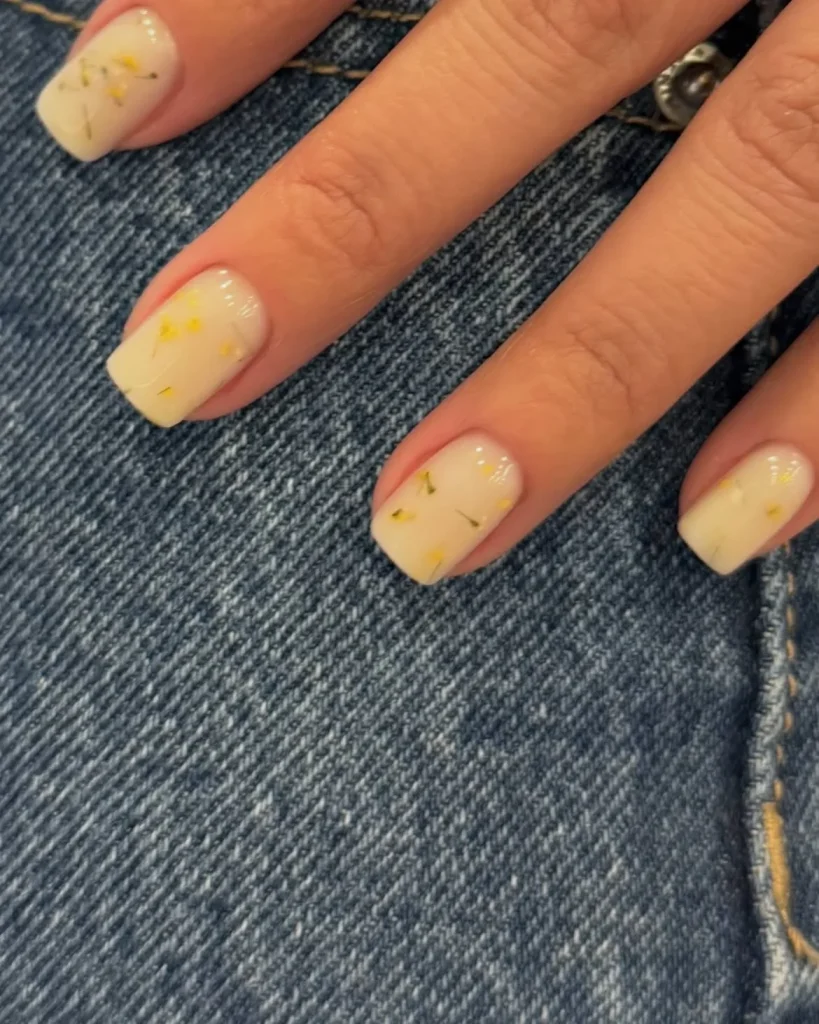 Fall Nail Designs For Office: 24 Elegant Work-Ready Manicure Ideas