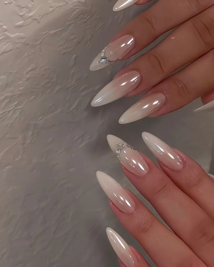 Fall Wedding Nails: 26 Elegant Ideas for Brides, Bridesmaids & Guests