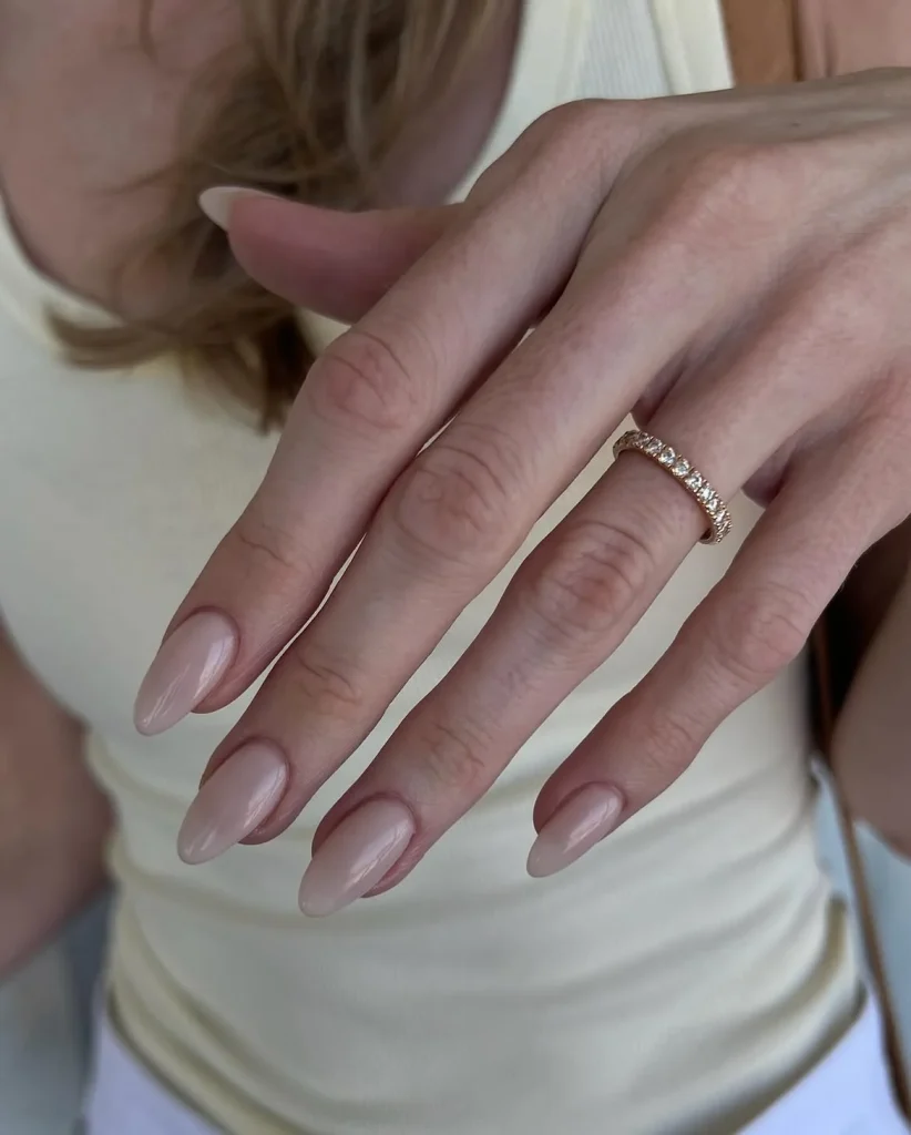 Fall Wedding Nails: 26 Elegant Ideas for Brides, Bridesmaids & Guests